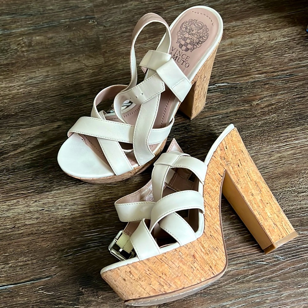 Vince Camuto Cream color platforms